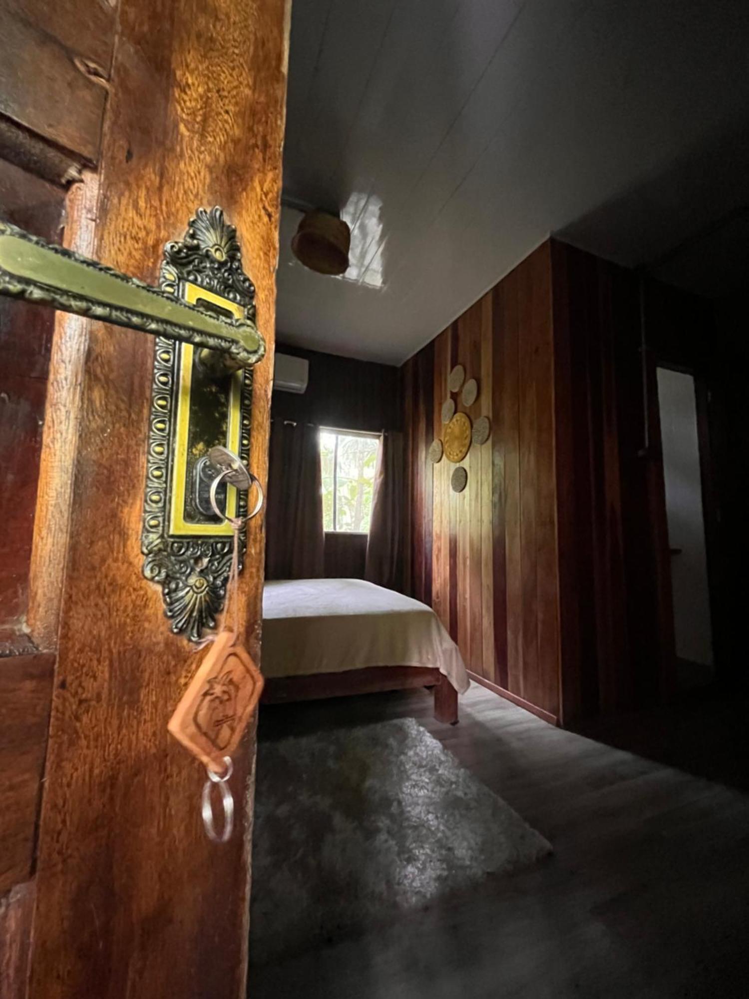 Olaria River Hostel เบเลม ภายนอก รูปภาพ