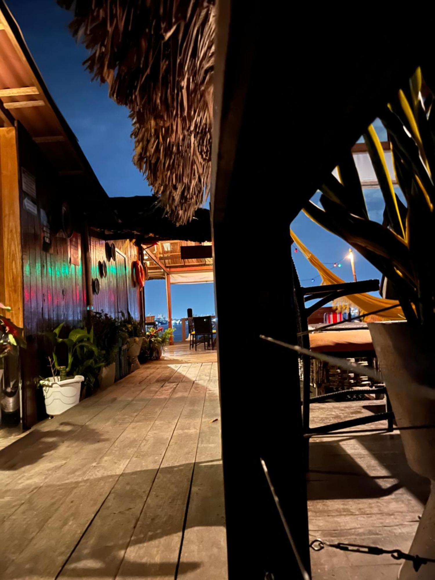 Olaria River Hostel เบเลม ภายนอก รูปภาพ