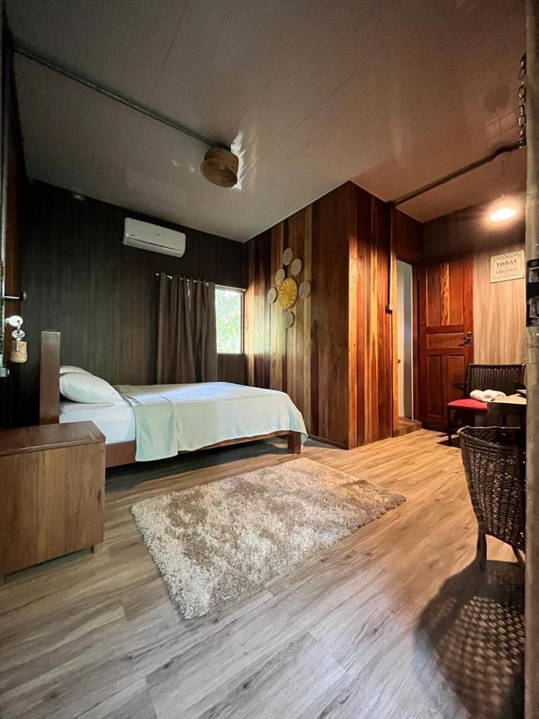 Olaria River Hostel เบเลม ภายนอก รูปภาพ